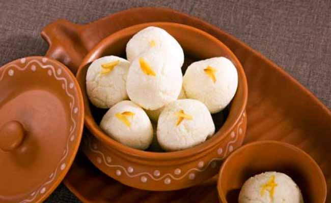 City, Food and Women: A Literary Essay on ‘Ami Kolkatar Rosogolla’ by Srijani Dutta