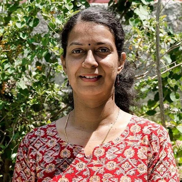 A photograoh of Jeena R. Papaadi.